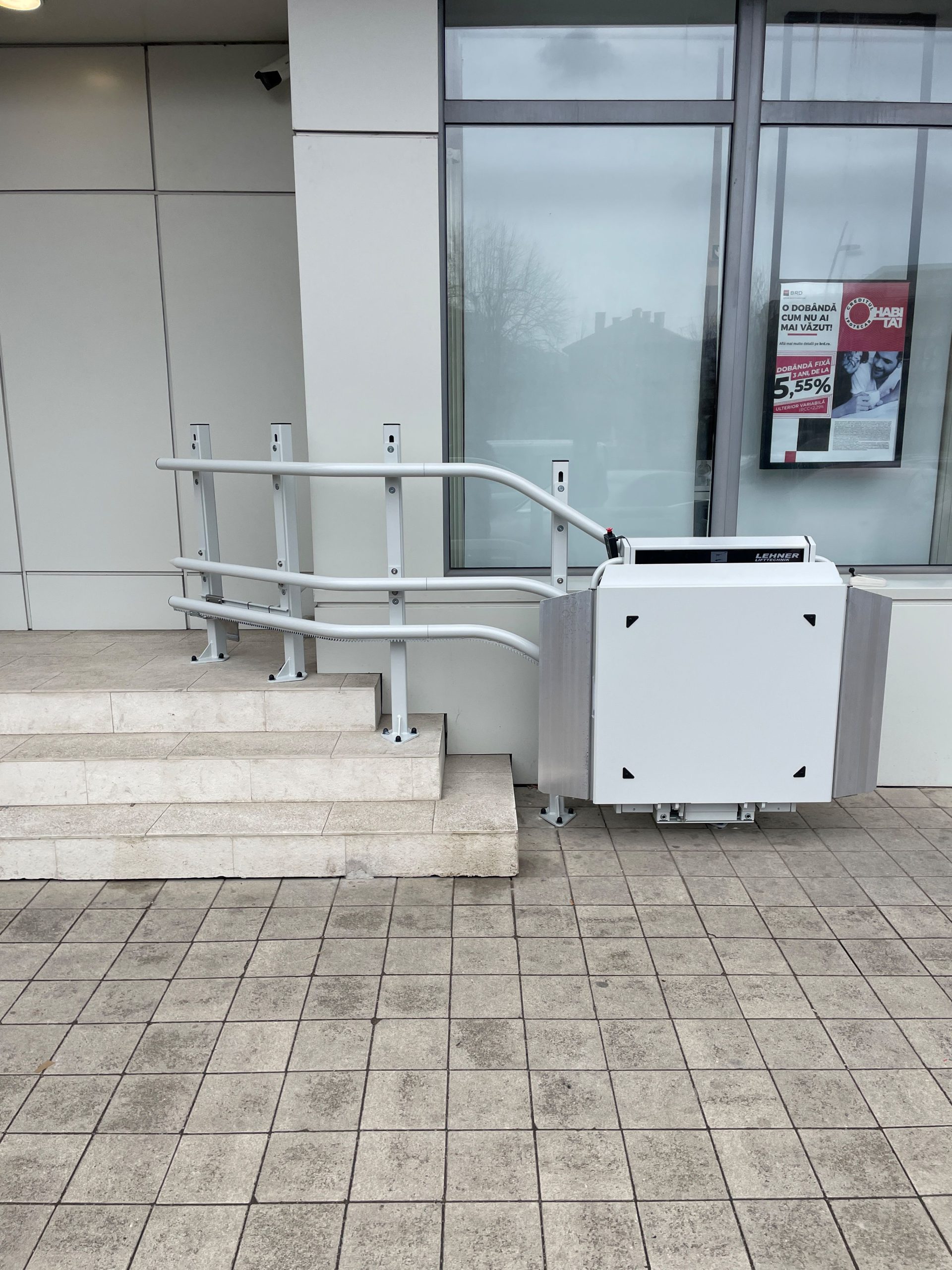 Stratos NG_outdoor_pillars_RAL7035_RO (27)